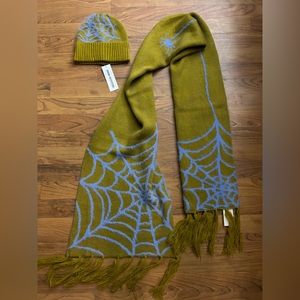 NEW Urban Outfitters Scarf and Hat Set Soft Cozy Cool Spider Design